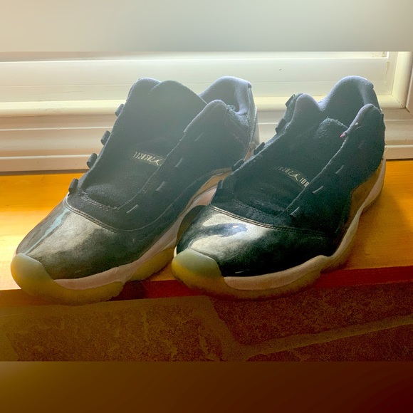 Jordan 11 Retro Low "Tuxedo" - Men's Sz 13 - Project Sneakers - Picture 1 of 6